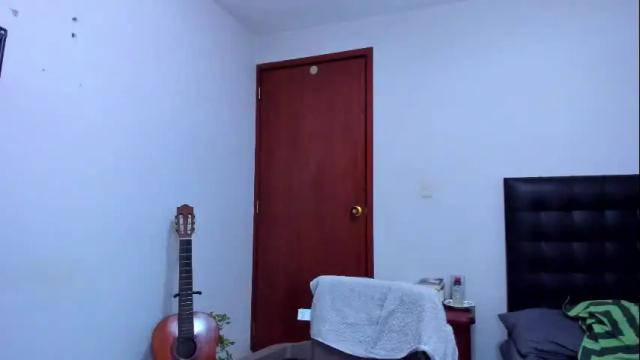 Image 3 of lolawinx_ Stream on Chaturbate on 9 days ago