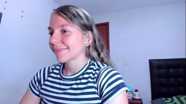 Image 10 of lolawinx_ Stream on Chaturbate on 7 days ago
