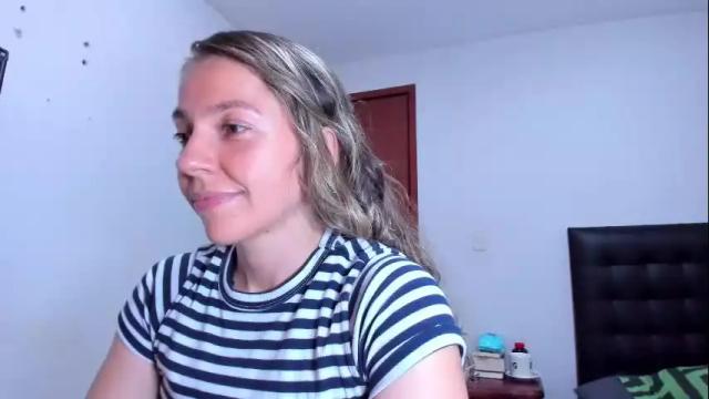 Image 11 of lolawinx_ Stream on Chaturbate on 7 days ago