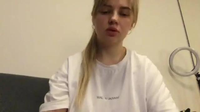 Image 2 of lolli_joli Stream on Chaturbate on 22 months ago