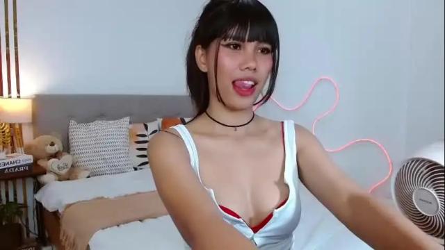 Image 2 of lolli_rosie Stream on Chaturbate on 8 days ago