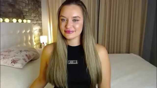 Image 4 of lollidoli__ Stream on Chaturbate on 4 days ago