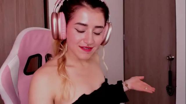 Image 3 of lolly_js_ Stream on Chaturbate on 22 days ago