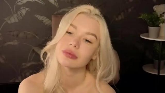 Image 8 of lolly_lika Stream on Chaturbate on 1 month ago