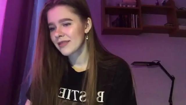 Image 6 of lollyross Stream on Chaturbate on 20 months ago