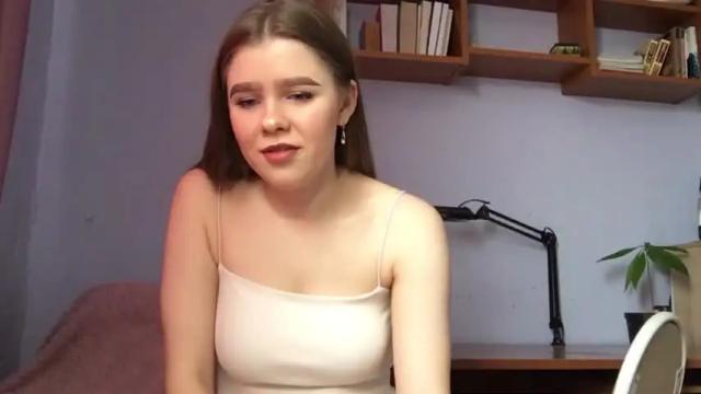 Image 7 of lollyross Stream on Chaturbate on 19 months ago