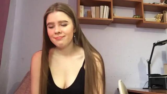 Image 3 of lollyross Stream on Chaturbate on 19 months ago