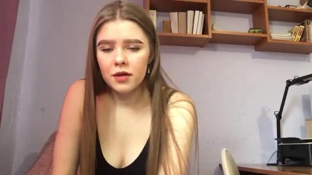 Image 4 of lollyross Stream on Chaturbate on 19 months ago