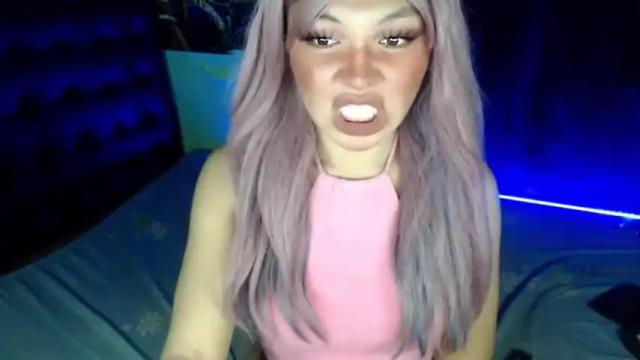Image 7 of loloveyxx Stream on Chaturbate on 18 months ago