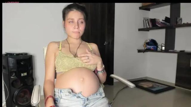 Image 12 of loly_pink_ Stream on Chaturbate on 18 months ago