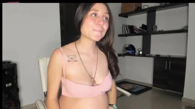 Image 2 of loly_pink_ Stream on Chaturbate on 18 months ago