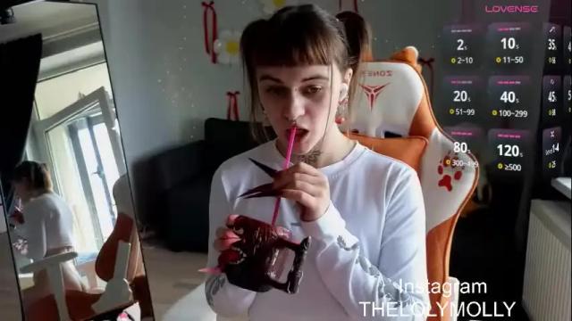 Image 8 of lolymolli Stream on Chaturbate on 18 days ago