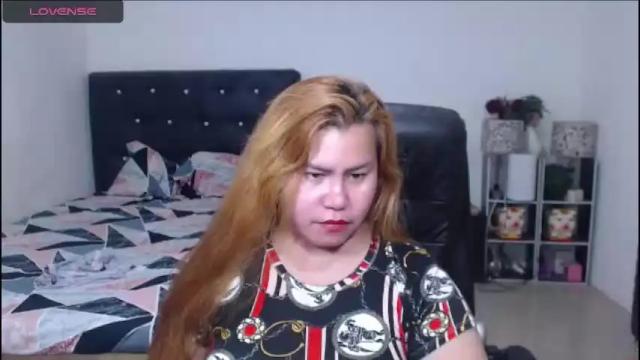Image 3 of longasiansausage Stream on Chaturbate on 17 months ago