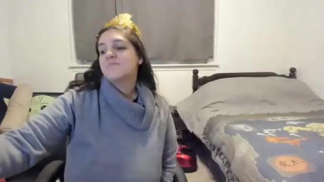 Image 8 of longhairbigbewbs Stream on Chaturbate on 15 months ago