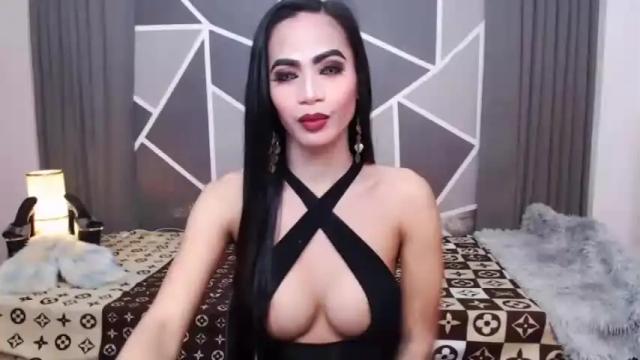 Image 6 of longhugeselfsucker Stream on Chaturbate on 15 months ago