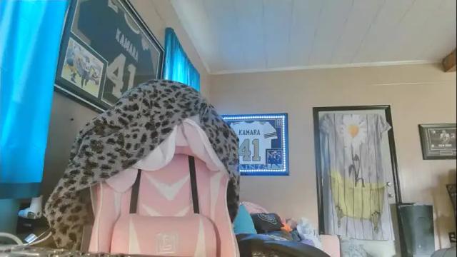 Image 3 of lononcashmere69 Stream on Chaturbate on 13 months ago