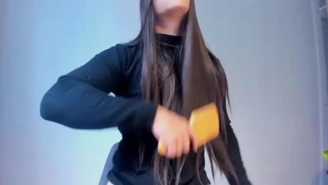 Image 7 of loovelymiia_ Stream on Chaturbate on 13 months ago