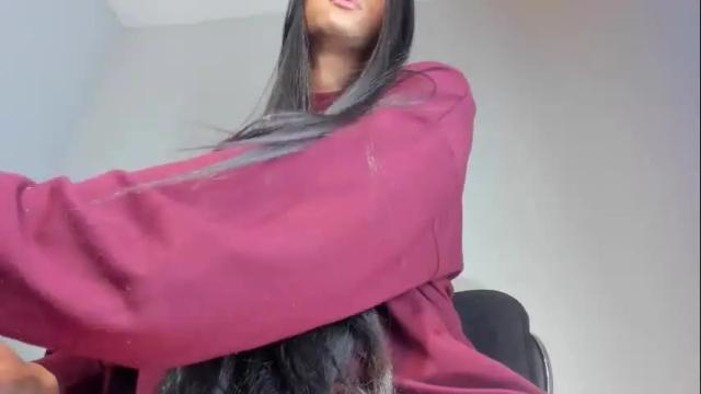 Image 7 of loovelymiia_ Stream on Chaturbate on 1 month ago