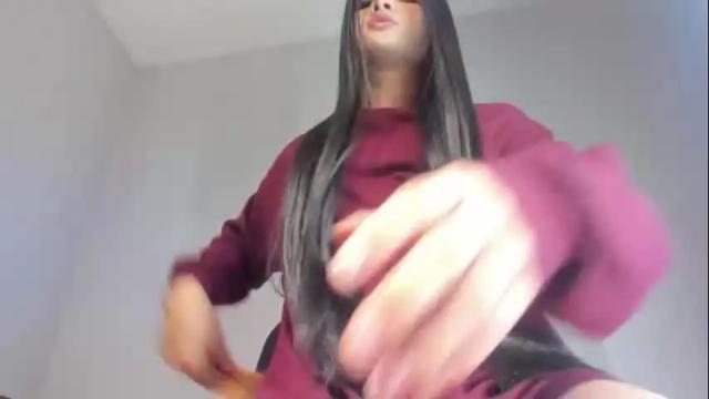 Image 7 of loovelymiia_ Stream on Chaturbate on 23 days ago