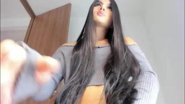 Image 6 of loovelymiia_ Stream on Chaturbate on 2 months ago
