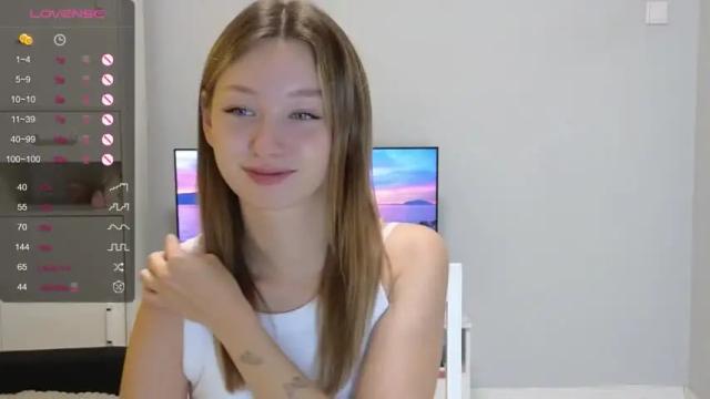 Image 2 of looveshow Stream on Chaturbate on 20 months ago