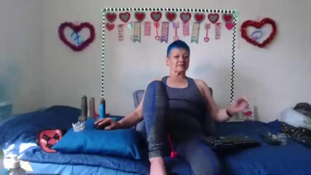 Image 2 of loquitaqueen011 Stream on Chaturbate on 16 months ago