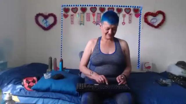 Image 3 of loquitaqueen011 Stream on Chaturbate on 16 months ago