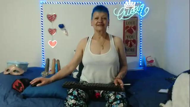 Image 3 of loquitaqueen011 Stream on Chaturbate on 2 months ago