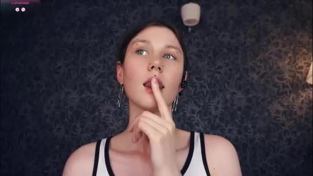 Image 7 of loradarter Stream on Chaturbate on 1 month ago