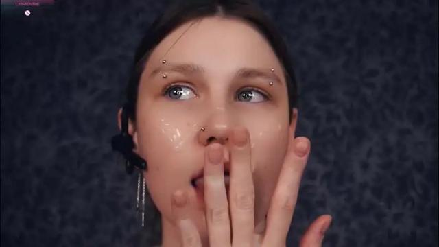 Image 10 of loradarter Stream on Chaturbate on 1 month ago