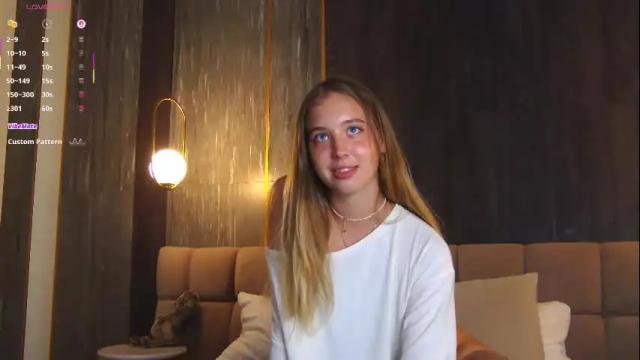 Image 10 of loraineluff Stream on Chaturbate on 1 month ago