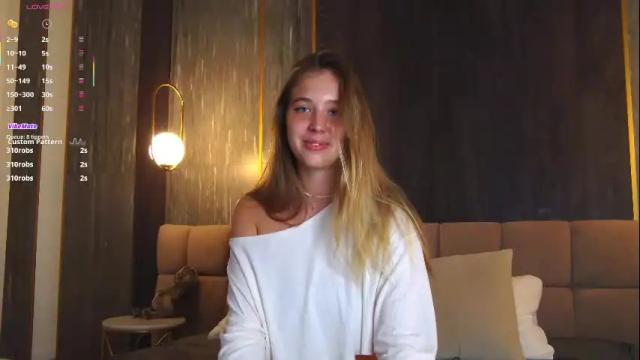Image 6 of loraineluff Stream on Chaturbate on 1 month ago
