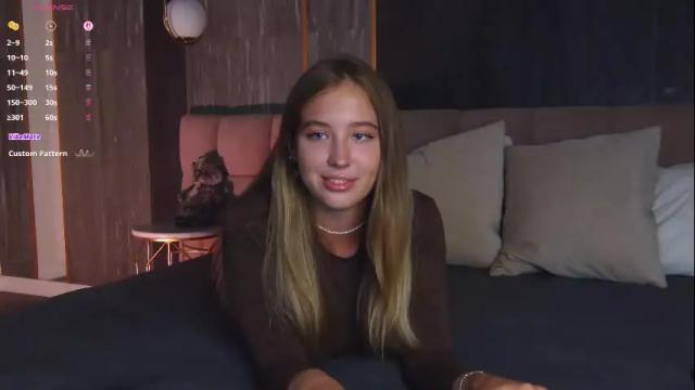 Image 6 of loraineluff Stream on Chaturbate on 29 days ago