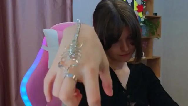 Image 7 of loralan Stream on Chaturbate on 14 months ago