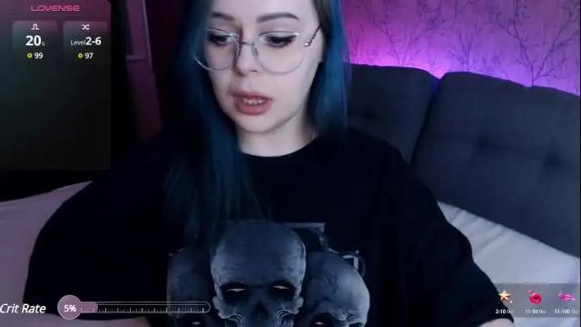 Image 2 of loramoonnn Stream on Chaturbate on 1 month ago
