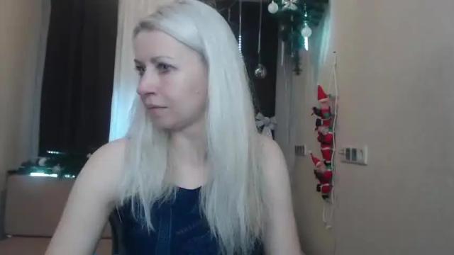 Image 2 of lorariser Stream on Chaturbate on 19 months ago