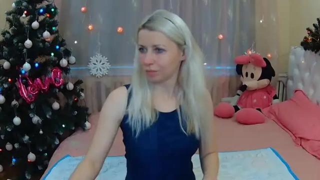 Image 3 of lorariser Stream on Chaturbate on 19 months ago