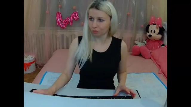 Image 4 of lorariser Stream on Chaturbate on 18 months ago