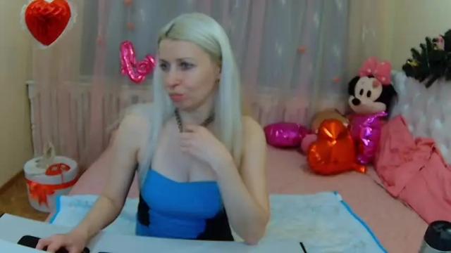Image 12 of lorariser Stream on Chaturbate on 17 months ago