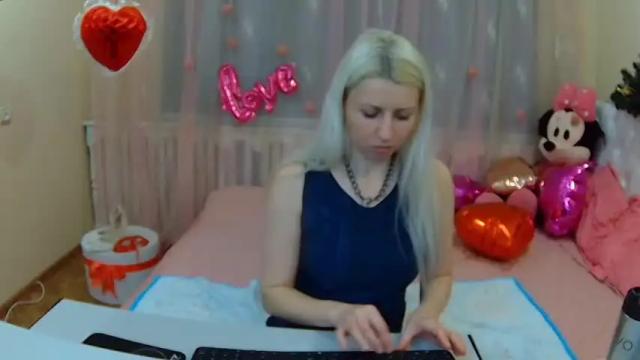 Image 12 of lorariser Stream on Chaturbate on 17 months ago