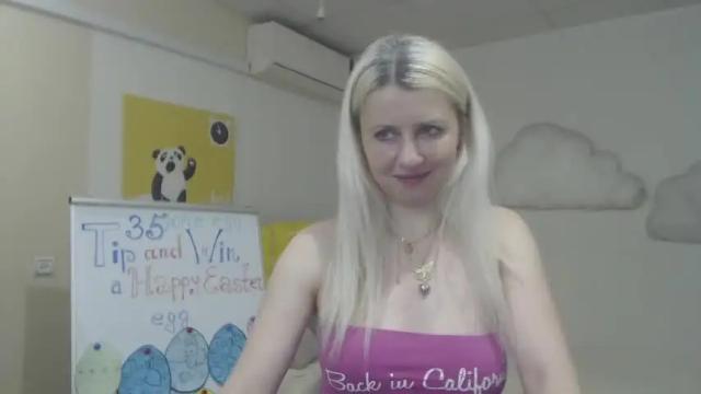 Image 8 of lorariser Stream on Chaturbate on 16 months ago