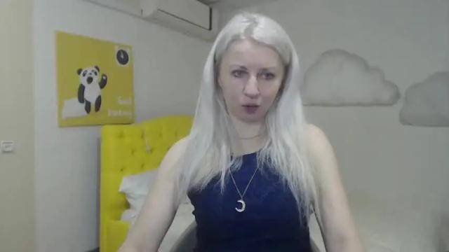 Image 2 of lorariser Stream on Chaturbate on 16 months ago