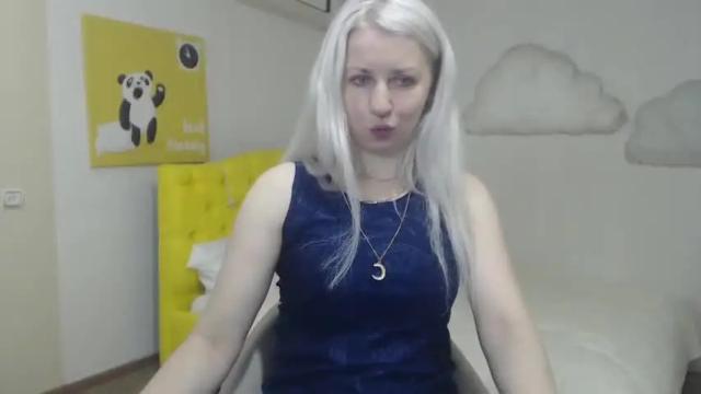 Image 4 of lorariser Stream on Chaturbate on 16 months ago