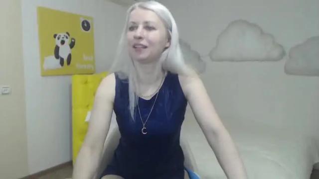 Image 6 of lorariser Stream on Chaturbate on 16 months ago