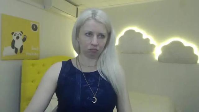Image 8 of lorariser Stream on Chaturbate on 15 months ago