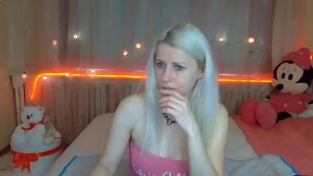 Image 4 of lorariser Stream on Chaturbate on 15 months ago