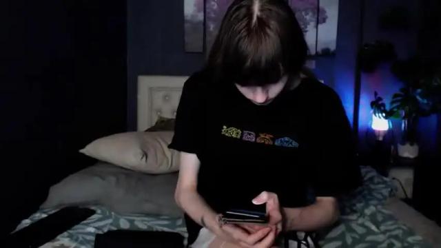 Image 11 of loratovn Stream on Chaturbate on 16 months ago