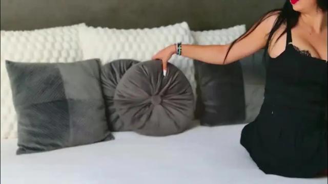 Image 11 of lorawarnner Stream on Chaturbate on 3 months ago