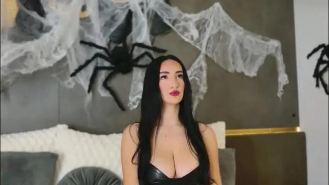 Image 3 of lorawarnner Stream on Chaturbate on 1 month ago