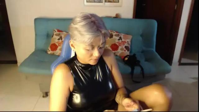 Image 12 of lore_08 Stream on Chaturbate on 25 months ago